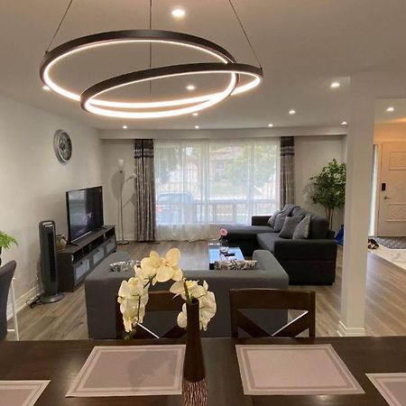 Spectacular 3 Bedroom 2 Wr House - Close To Airport Toronto Eksteriør bilde